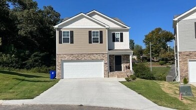 Building Photo - 3305 Serenity Dr NE
