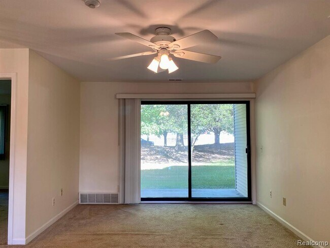 Building Photo - 42477 Lilley Pointe Dr