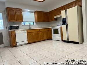 Foto del edificio - 326 Elm Dr