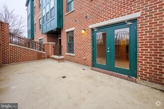 Building Photo - 2101 N Monroe St