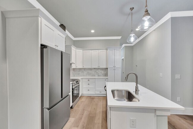 Foto del edificio - Updated 2-Bedroom Home in Indigo Hall at H...