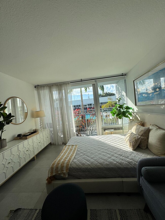 Foto del edificio - 1161 W 46th St