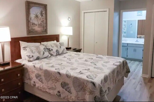 Foto del edificio - 6024 Beach Dr