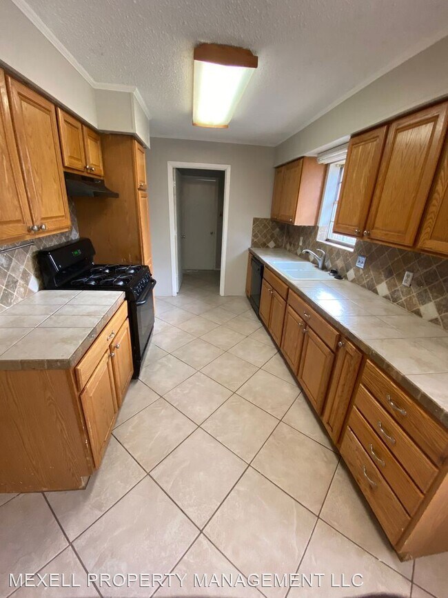 Building Photo - 3 br, 2 bath House - 112 WESLEY DR