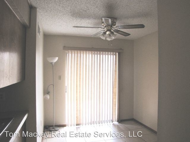 Building Photo - 2 br, 1.5 bath House - 7544 BEEKMAN DR.