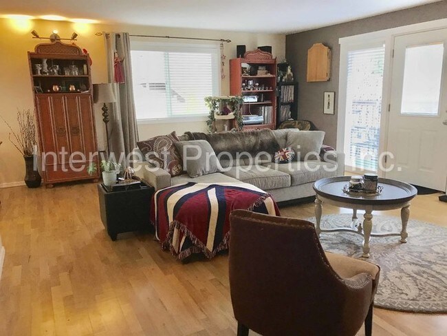 Foto del edificio - 2945 SW Miles St