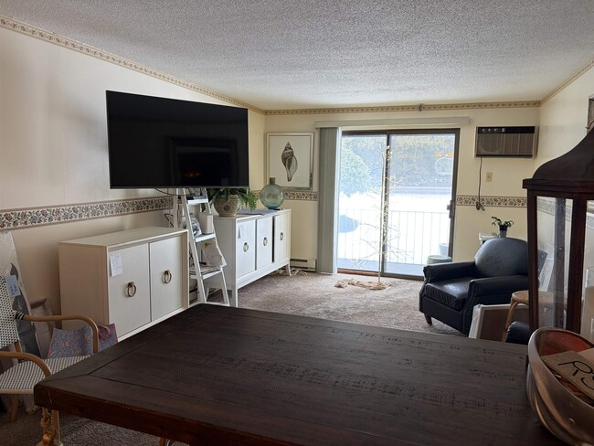 Building Photo - 467 High St