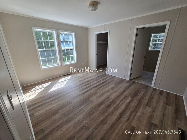 Building Photo - 70 Sweet Fern Dr