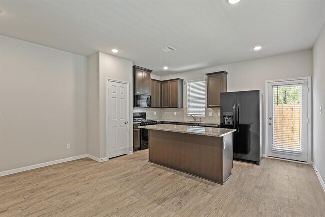 Building Photo - 13509 Axel Ln