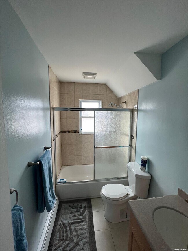 Building Photo - 257 Doherty Ave