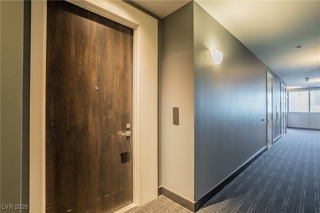 Foto del edificio - 4471 Dean Martin Dr