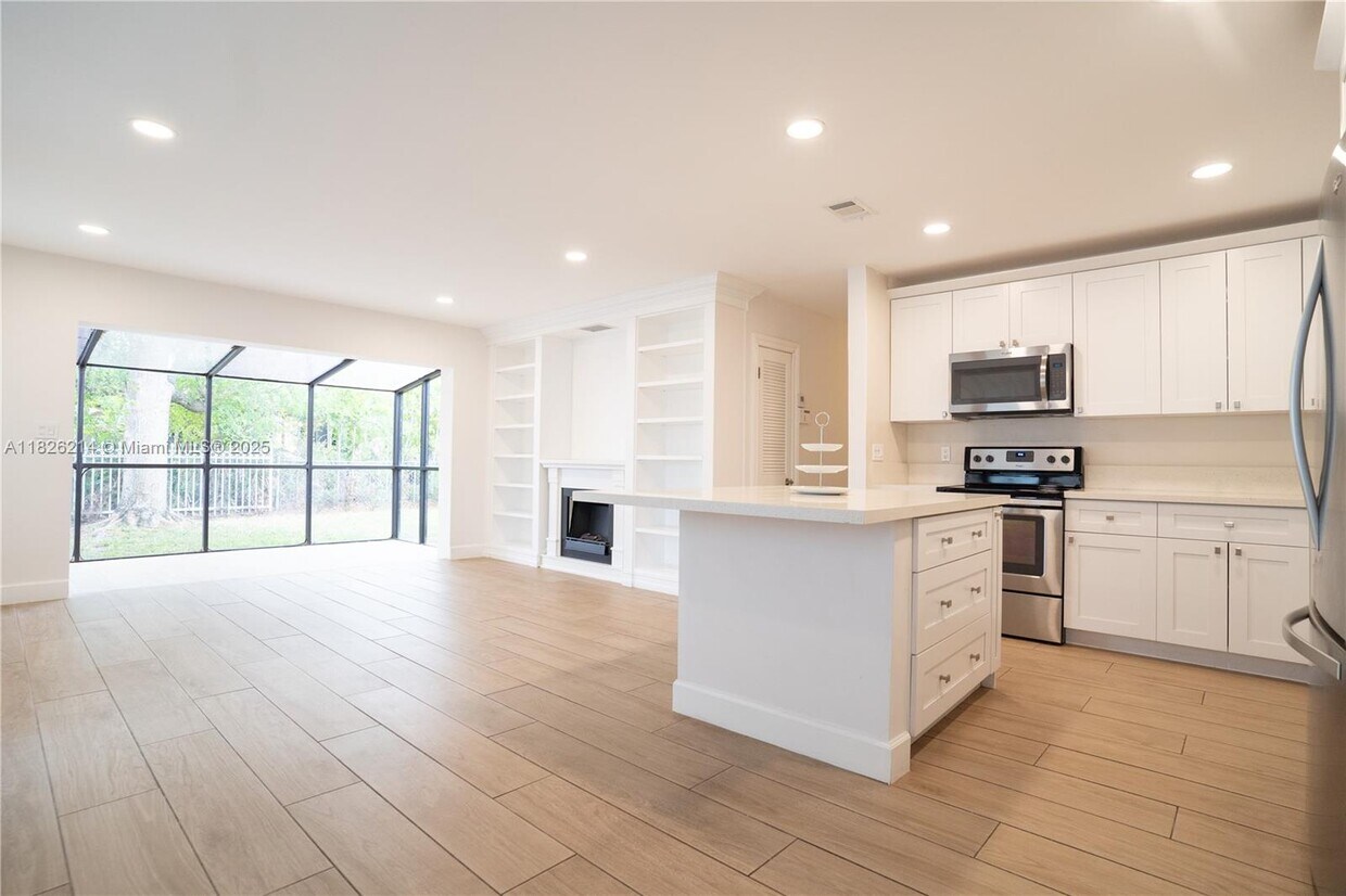 Primary Photo - 2320 SW 89th Ct