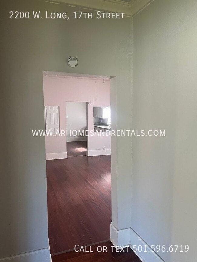 Foto del edificio - 2200 W Long 17th St