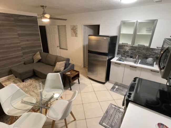 Foto del edificio - 430 NW 40th St