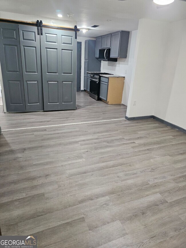 Foto del edificio - 1029 Maple St