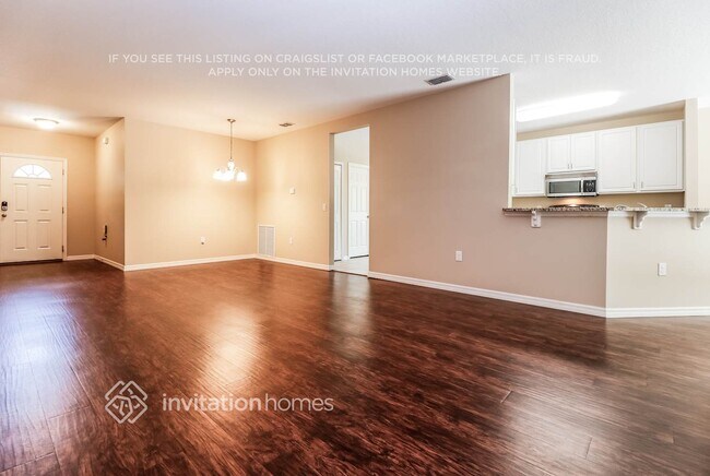 Foto del edificio - 2443 Longworthy Rd