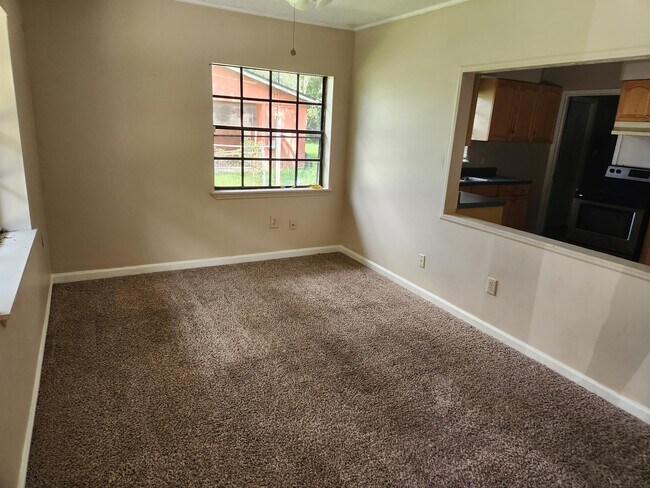 Building Photo - 1609 Harring St