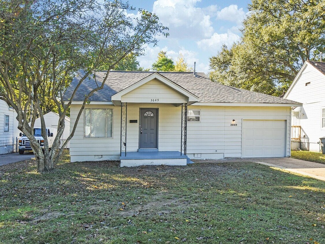 Primary Photo - UPDATED 3 bed, 1 bath near U of M.