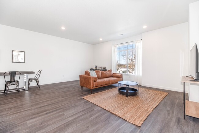 Foto del edificio - 1213 Sable Blvd