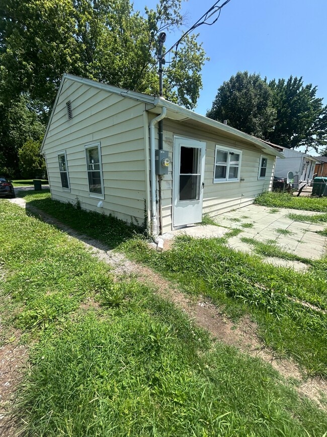 Building Photo - 12 Agnes Dr