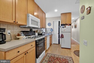 Building Photo - 4215 Ridge Ave