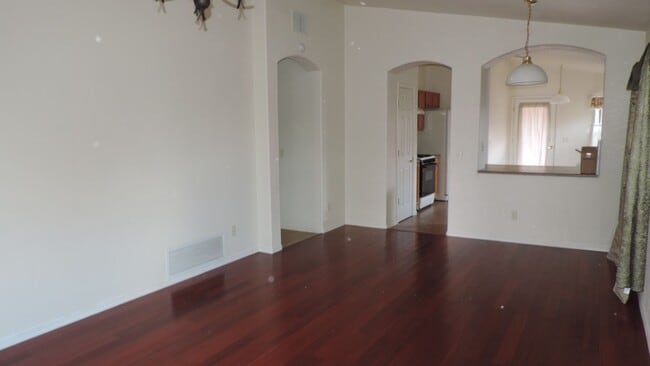 Building Photo - Chaparral Village North 3 bedroom home