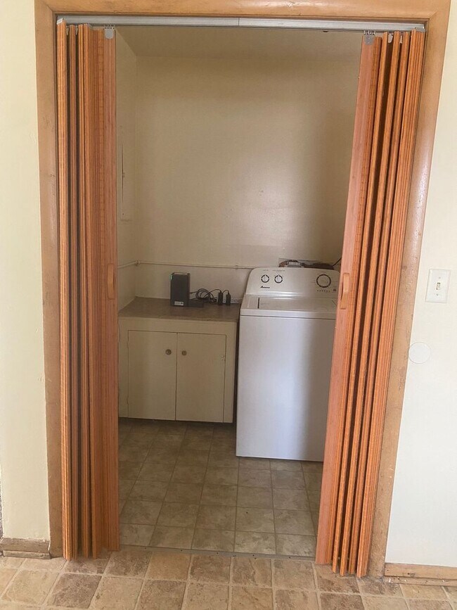 Foto del edificio - 730 E 12th St