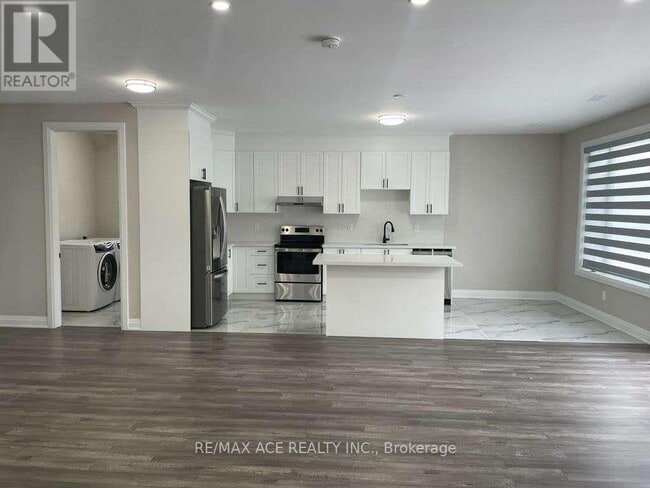 Building Photo - 55 S Church St