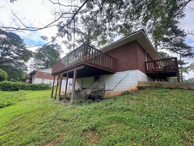 Building Photo - 454 Clara Dr