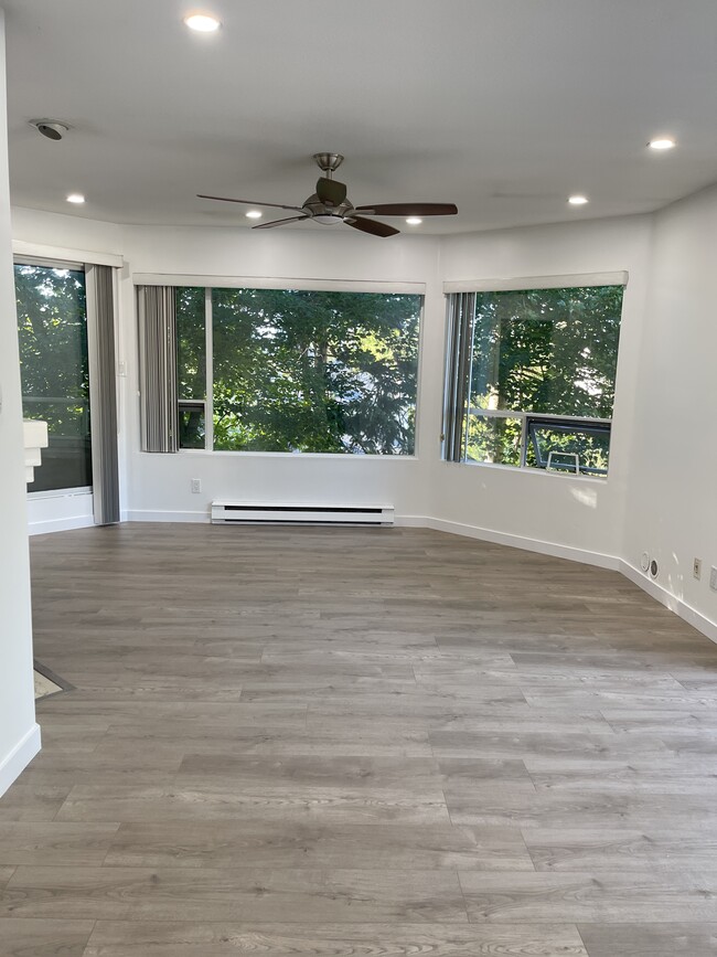 Photo du bâtiment - 7480 Gilbert Rd