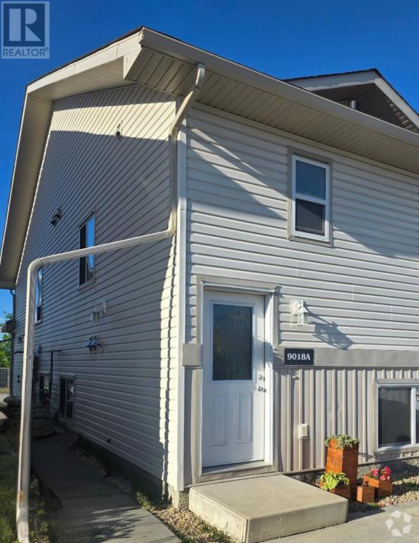 Building Photo - 9018 92 Ave
