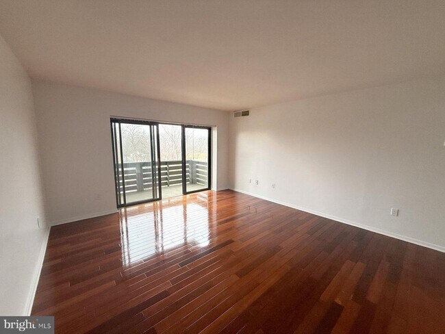 Foto del edificio - 606 Cooper Landing Rd