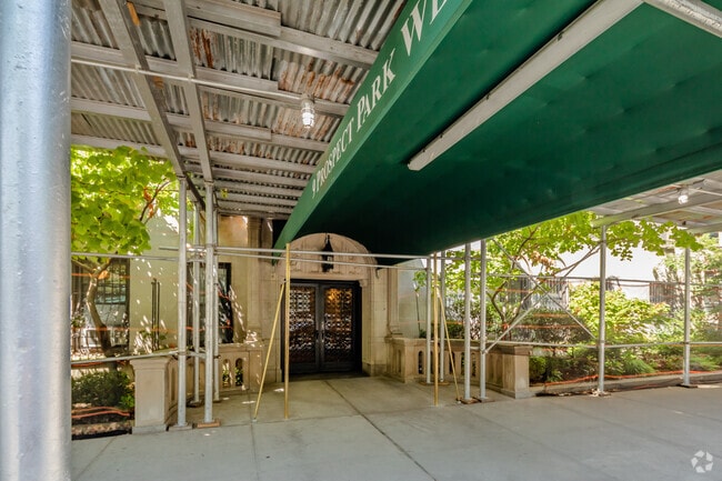 Building Photo - 9 Prospect Park W