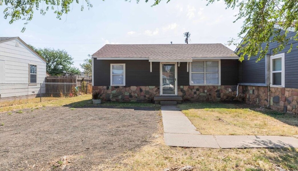 1403 Bagarry St, Amarillo, TX 79104 Townhome Rentals in Amarillo TX