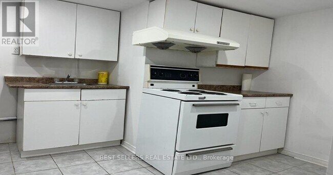 Photo du bâtiment - 3045 Hawktail Crescent