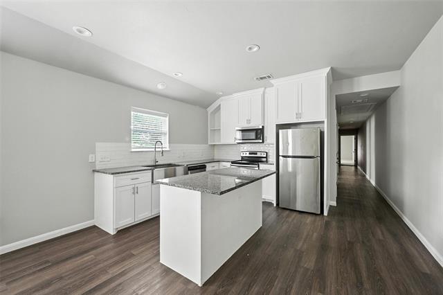 Building Photo - 910-914-914 N Throckmorton St