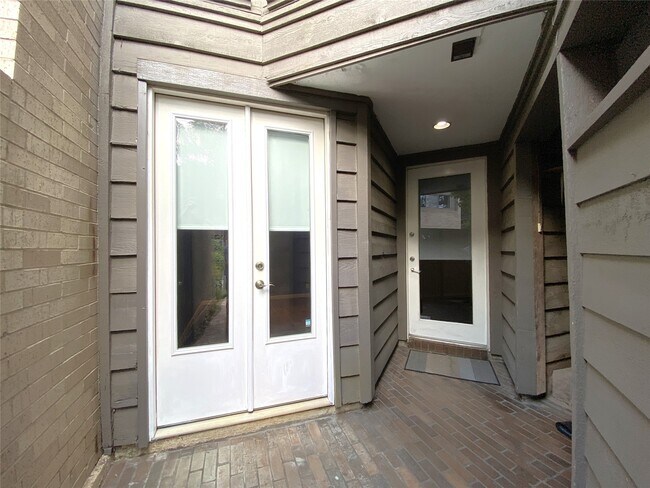 Foto del edificio - 5003 Yoakum Blvd