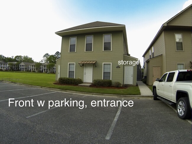 Alrededor de la parte trasera, tranquilo, sin tráfico. - 38035 Post Office Rd