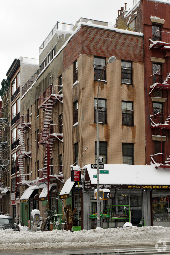 Building Photo - 116 1st Ave