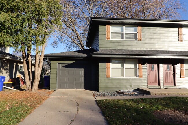 Foto del edificio - 3 Bedroom Duplex