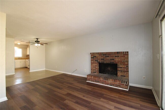 Foto del edificio - 6134 SW 11th Pl