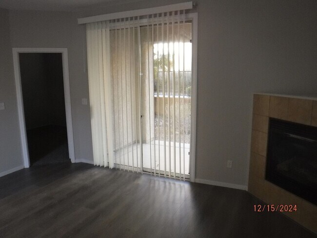 Foto del edificio - BEAUTIFUL TWO STORY HOME LOCATED IN SOUTHWEST