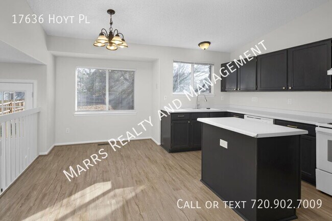 Building Photo - 17636 Hoyt Pl