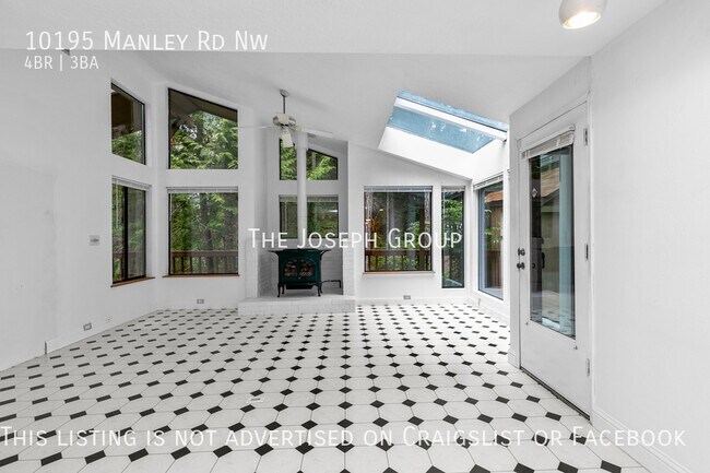 Building Photo - Stunning 4 bed/3 bath in Seabeck!  PRICE L...