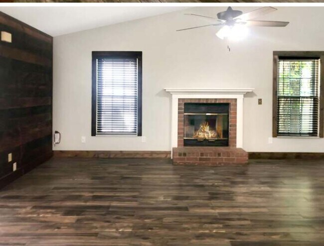 Building Photo - North Charleston 4 bedroom home