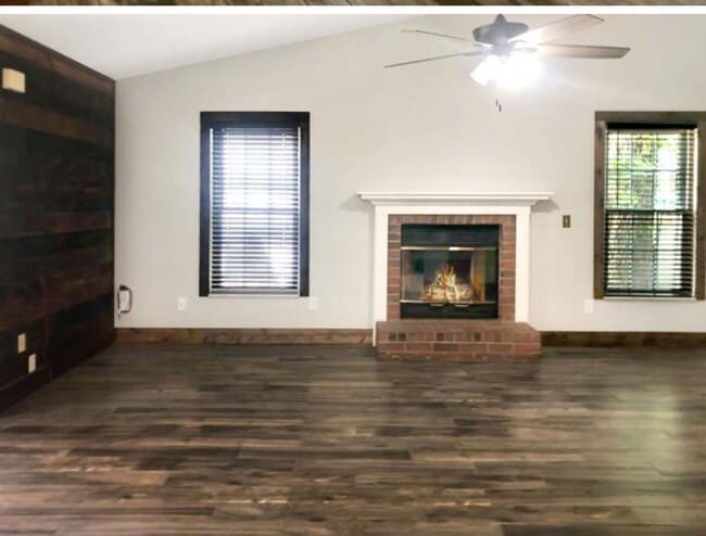 Foto del edificio - North Charleston 4 bedroom home