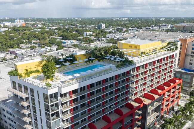 Foto aérea - The Standard Residences Midtown Miami