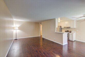 Building Photo - 4558 Willis Ave