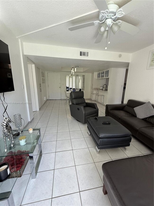 Foto del edificio - 8000 SW 149th Ave