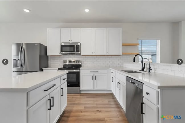 Building Photo - 209 Villars Dr